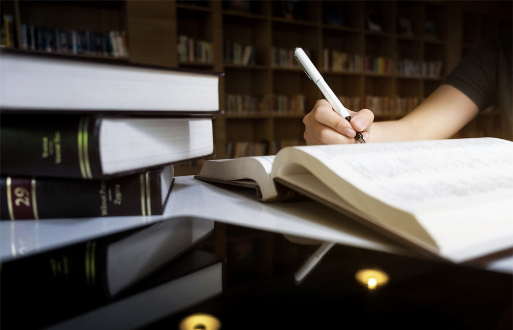 Inilah 3 Jenis Karya Sastra yang Perlu Kamu Ketahui